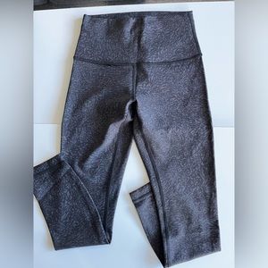 Lululemon Wunder Train Size 4, Never worn 25”